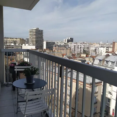 2 Chambres Avec Balcons Chez L'habitant Alloggio in famiglia *